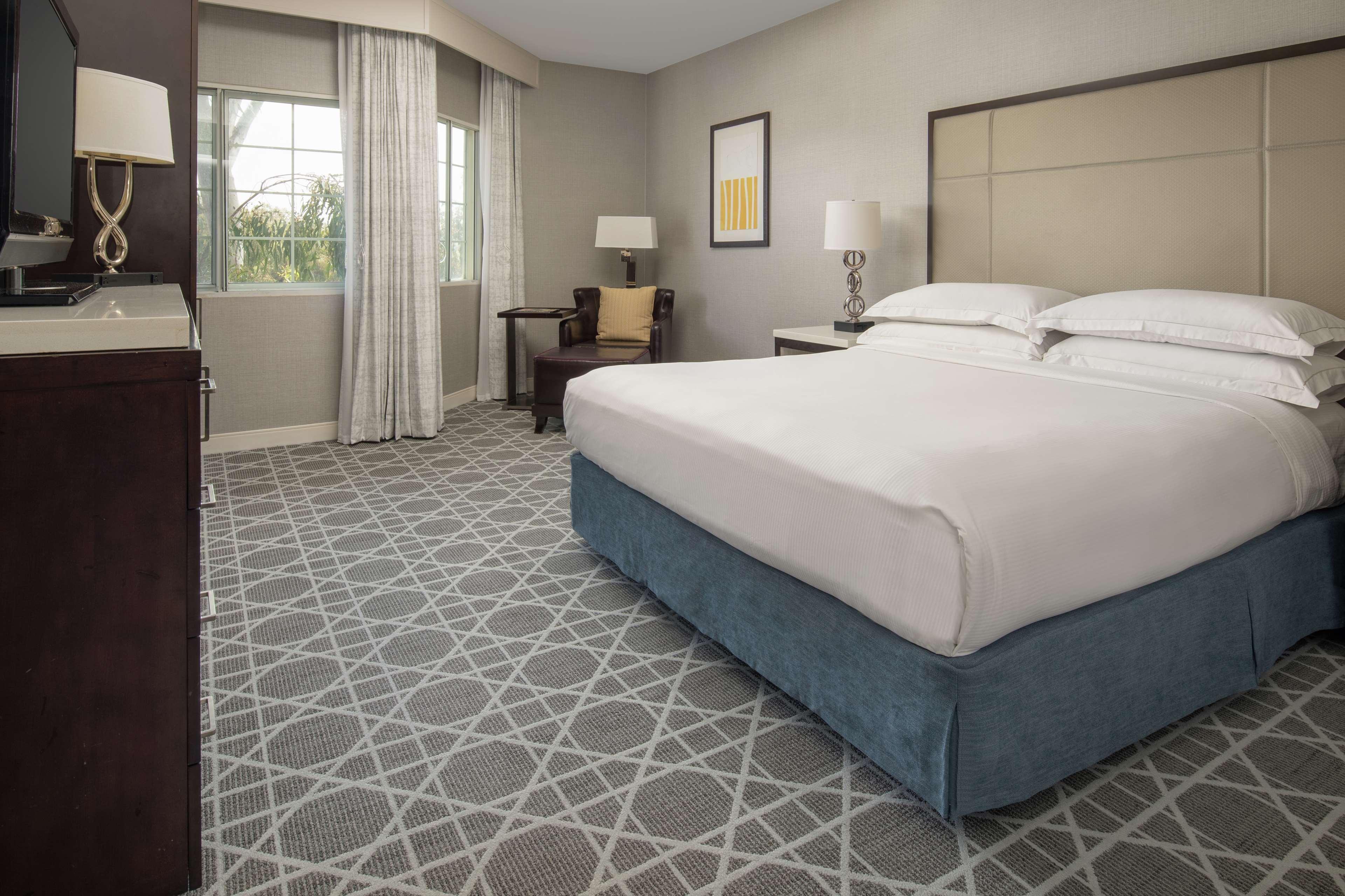 Hilton San Diego/Del Mar Екстер'єр фото