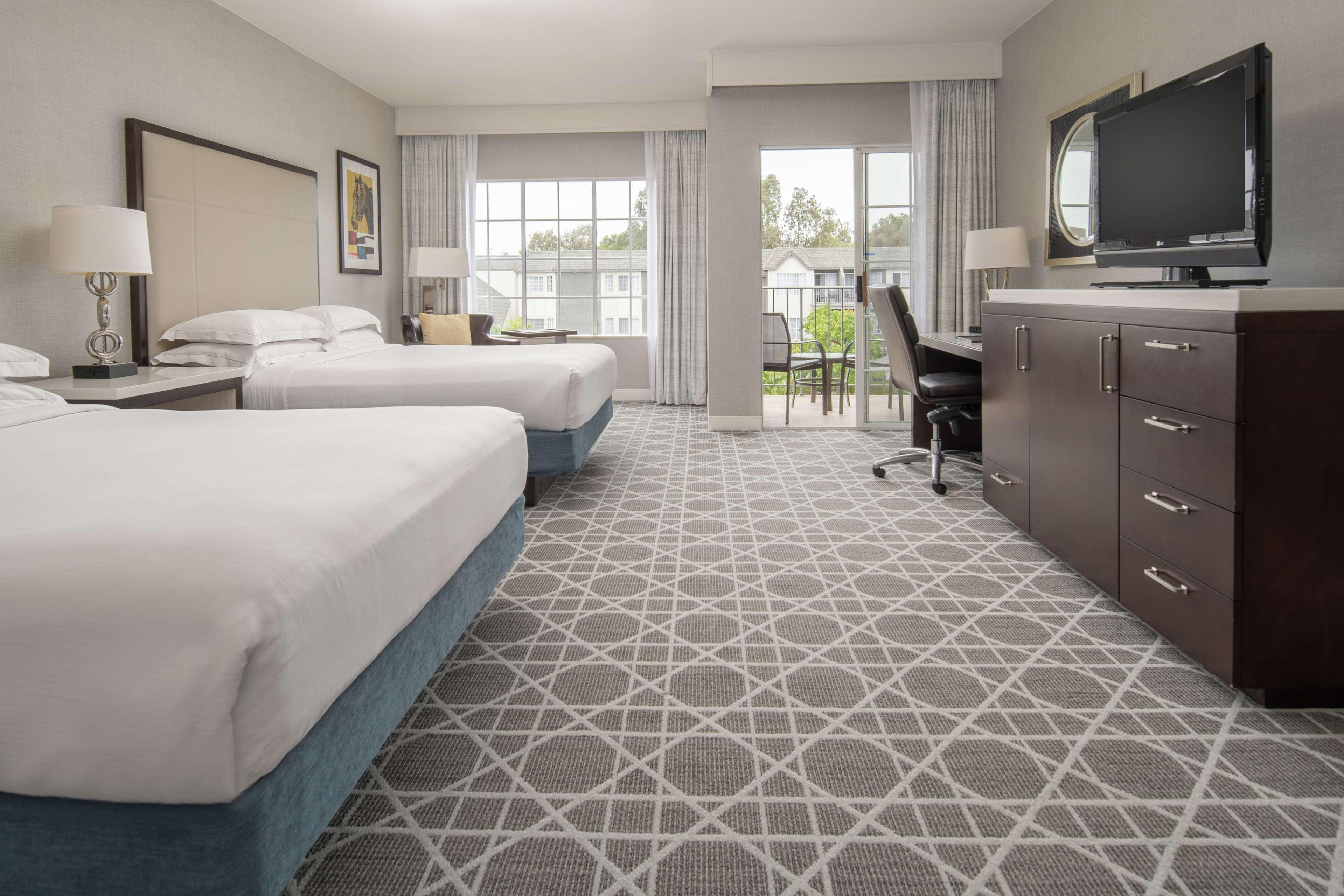Hilton San Diego/Del Mar Екстер'єр фото