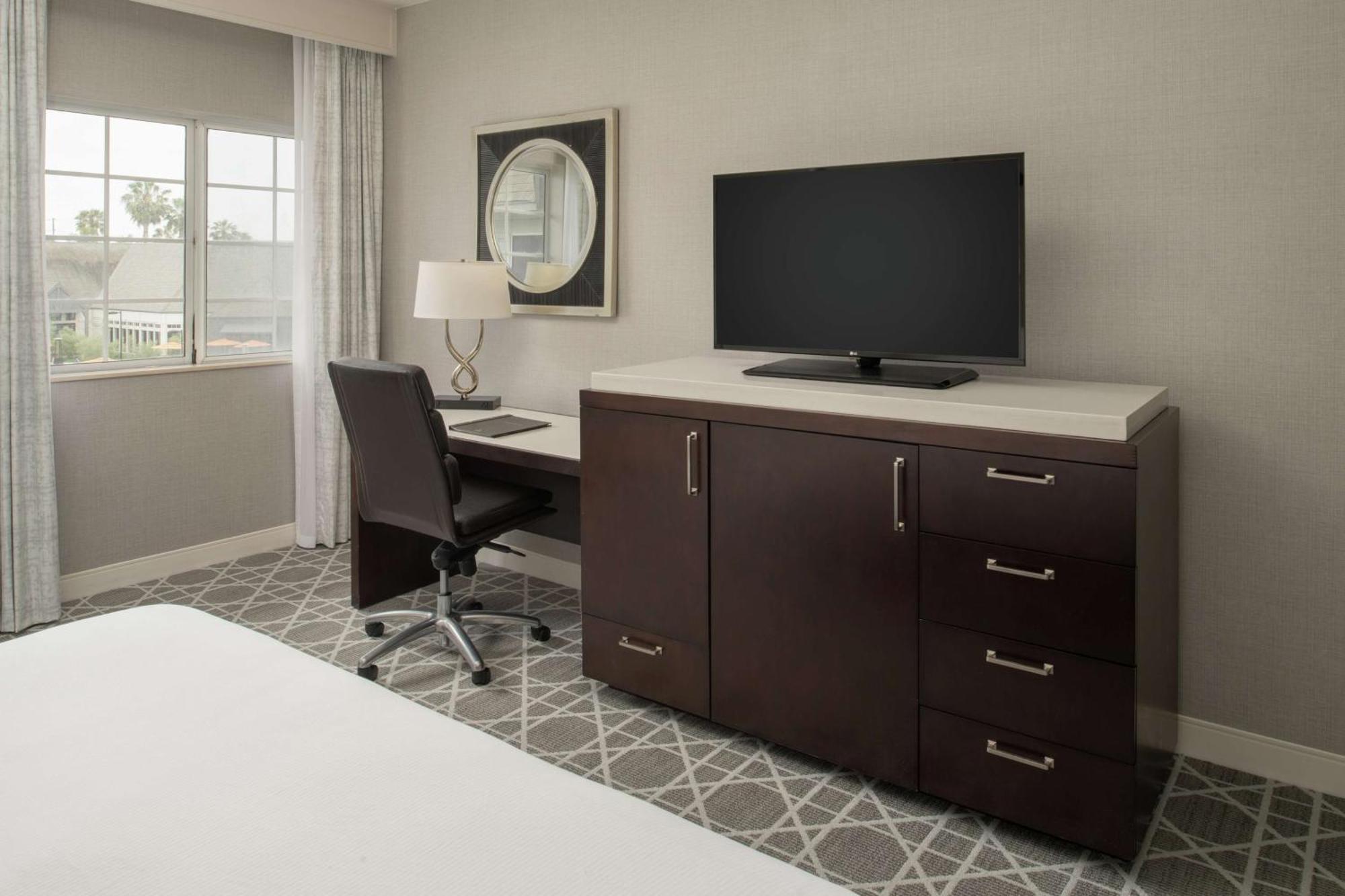 Hilton San Diego/Del Mar Екстер'єр фото