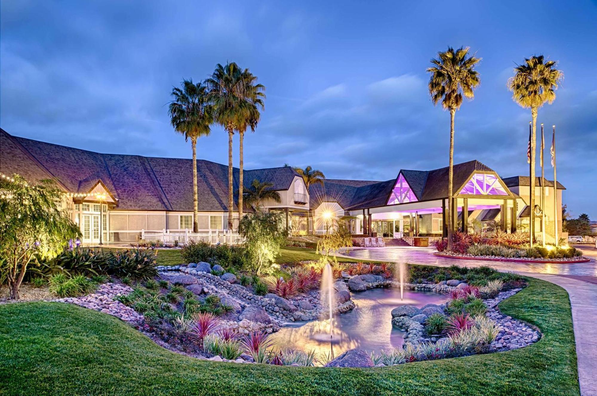 Hilton San Diego/Del Mar Екстер'єр фото